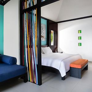 Beachfront Jet Pool Villa transfer